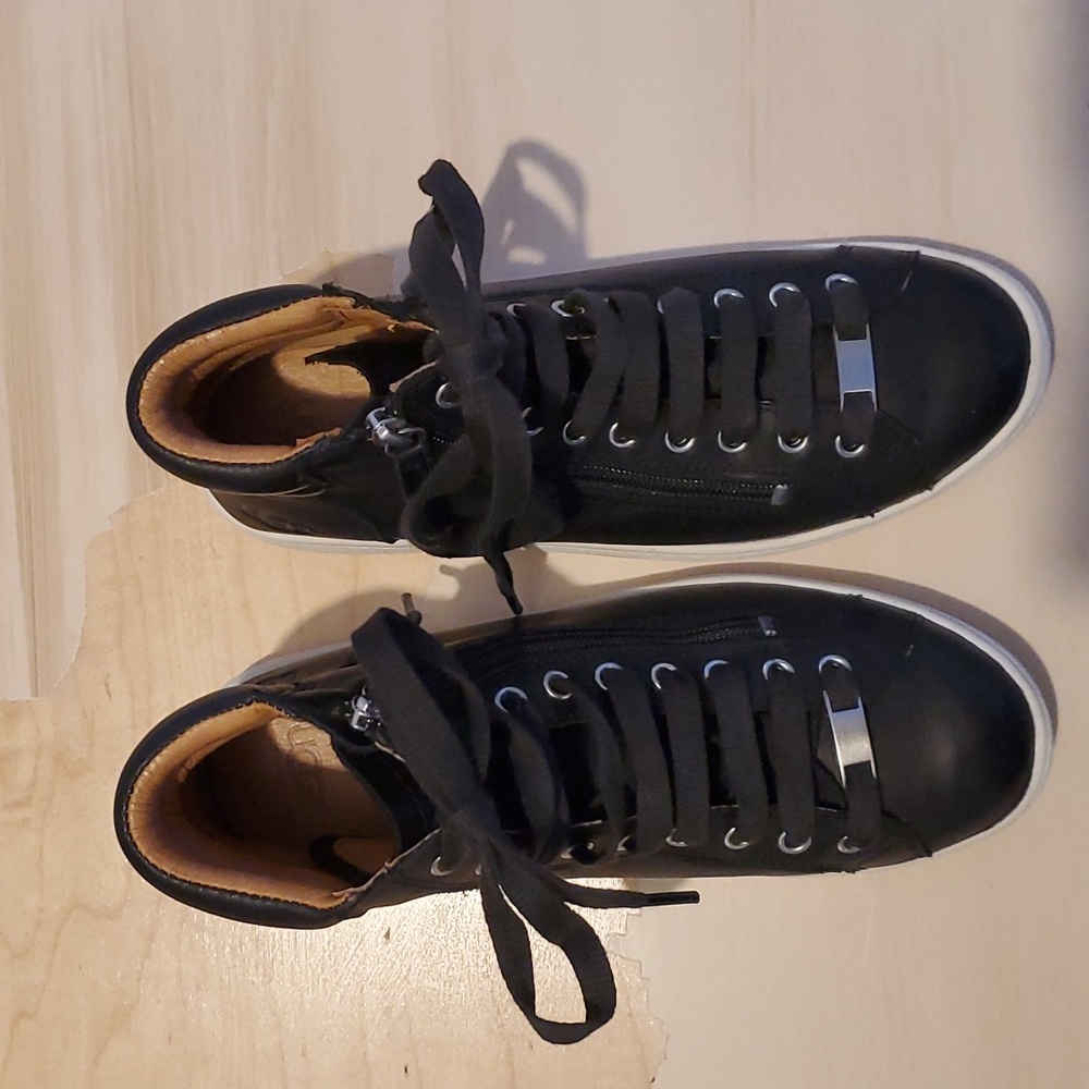 Ugg lace up shoes